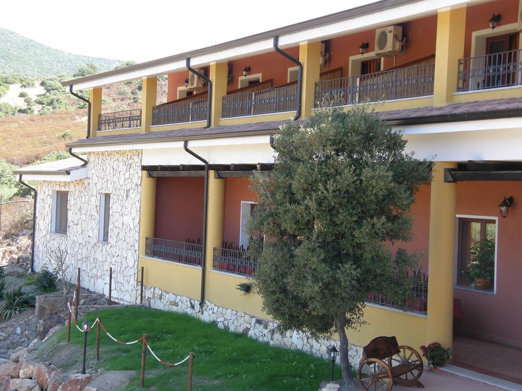 Hotel La Casa Sarda Fluminimaggiore Exterior foto